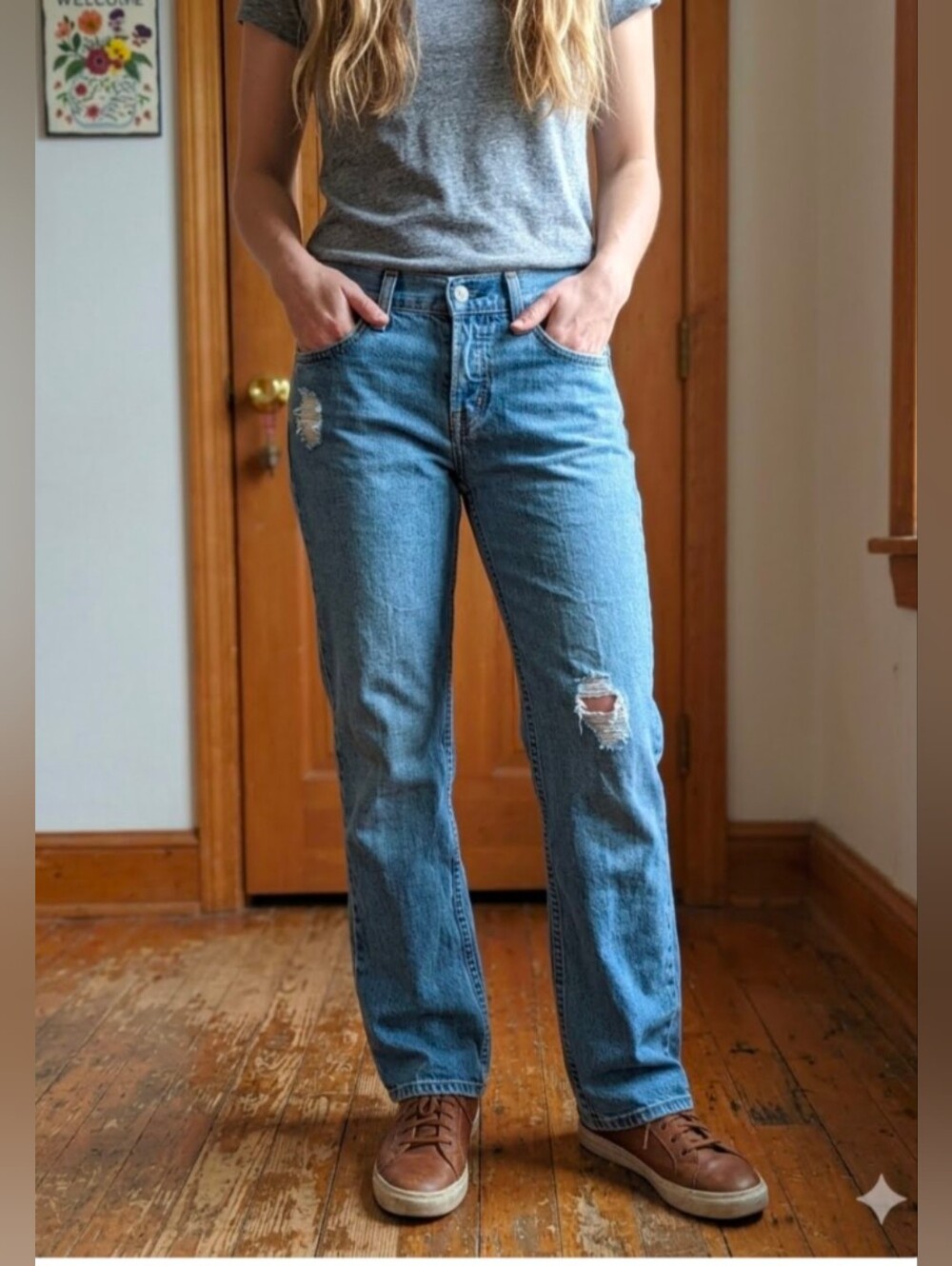 Levi's Signature Cotton Distressed Low Rise Button Fly Size 5 Jeans